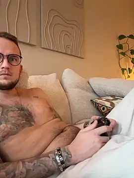 thehornyguy97 live sex cam