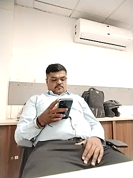 Desi_Lodo_Gujju_Boy live sex cam