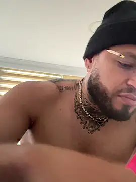 dereckgreen live sex cam