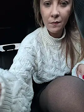 Risky_girl23's cam snapshot