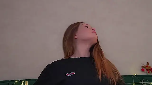 CrystalLyons's cam snapshot