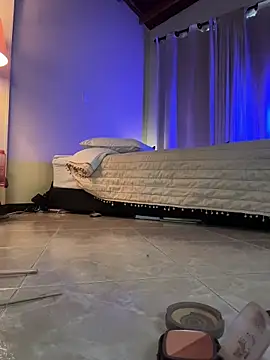 GabriSaenz live sex cam