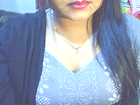 Nusrat_Faria07's cam snapshot