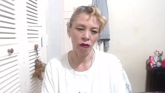 electra-mommy's cam snapshot