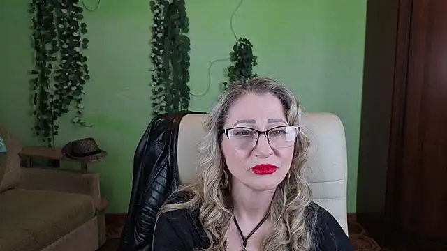 Habibi_Honeyy's cam snapshot