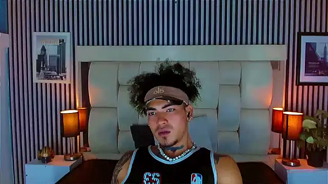 LihanJor_23's cam snapshot