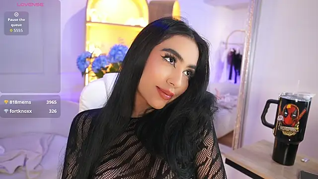 elasummer live sex cam