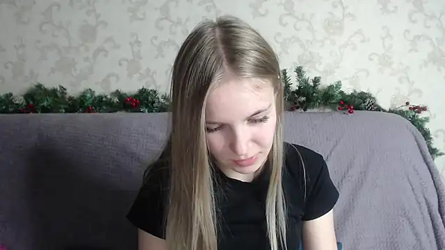 HitGyrl's cam snapshot