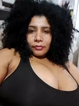 Brunnet_Doll's cam snapshot