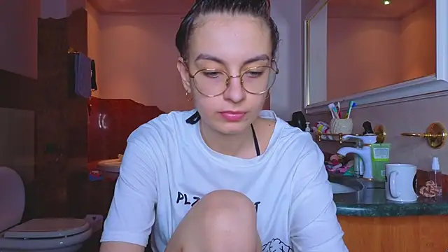 Real_cutie1's cam snapshot