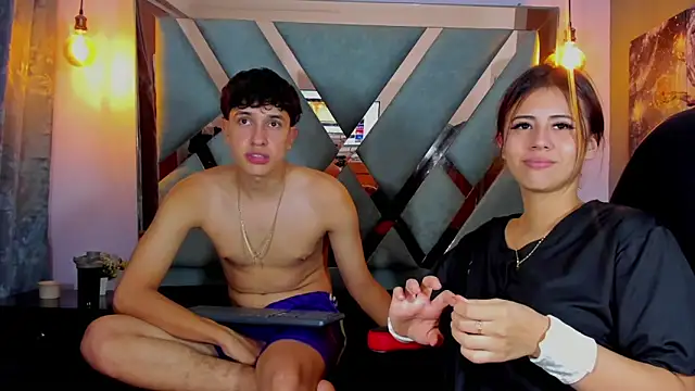 ChanellandMax's cam snapshot