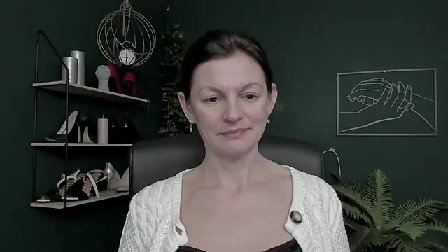 VivianWILD's cam snapshot