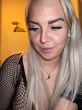 MIA-XXX's cam snapshot