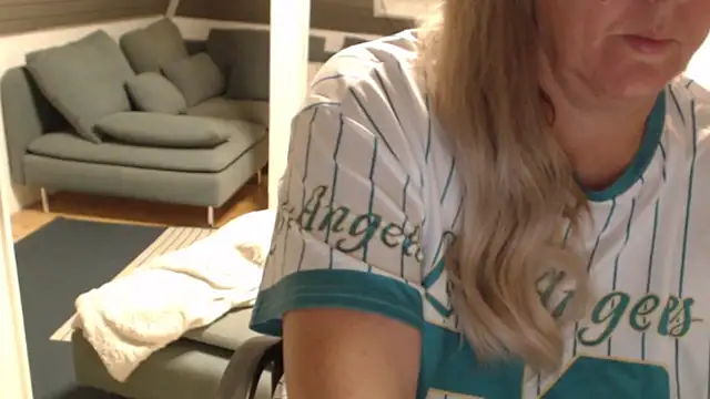 KimMitchelli's cam snapshot