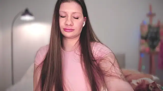 JuicyHelenX's cam snapshot