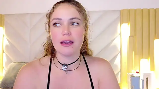 Anaise_latif's cam snapshot