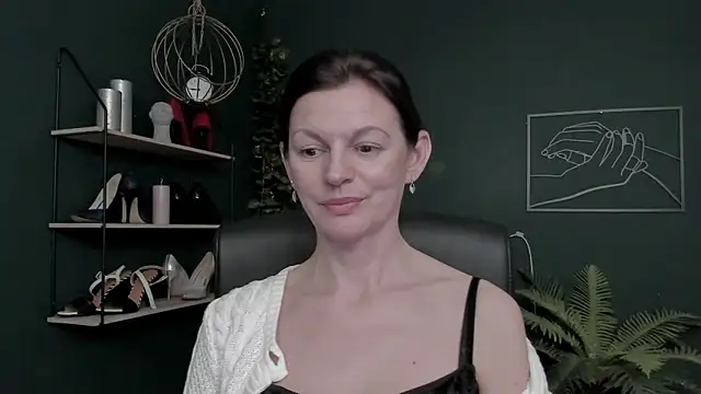 VivianWILD's cam snapshot