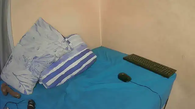 XhosaBoobs4U's cam snapshot