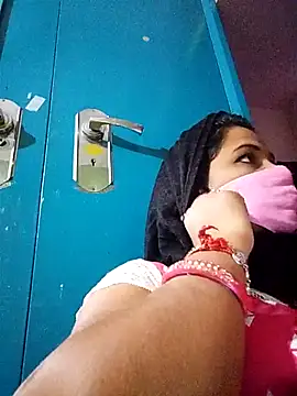 TAMI_KAYAL's cam snapshot