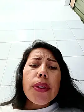 _andrea30 live sex cam