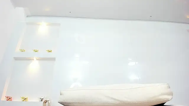 emily_browne's cam snapshot