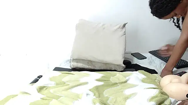 paula_venus's cam snapshot