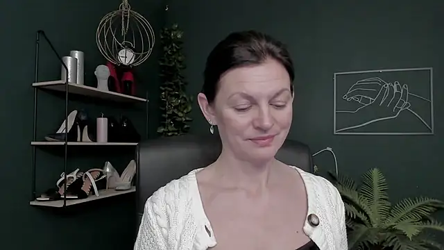 VivianWILD's cam snapshot