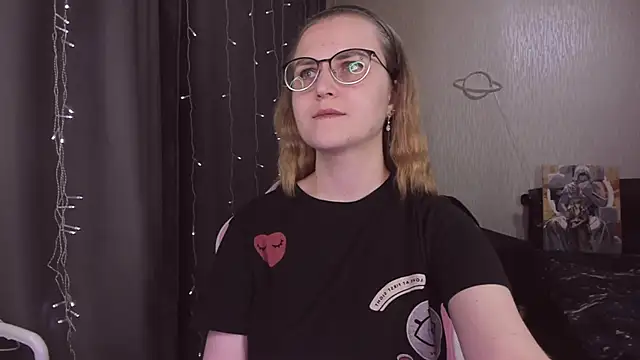 MissBrightShine's cam snapshot