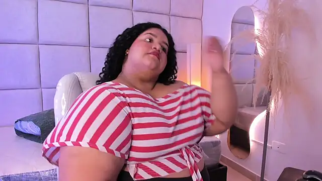 Miley_Collins's cam snapshot