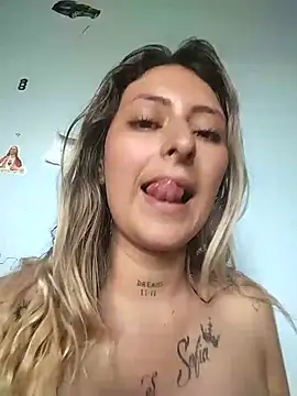 catalella16's cam snapshot