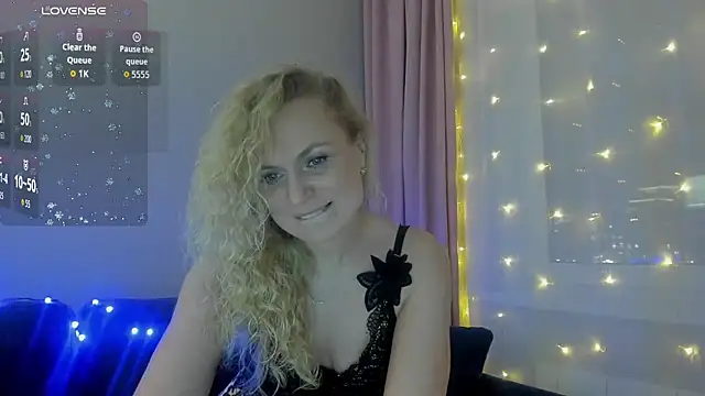 LanaLight_x's cam snapshot