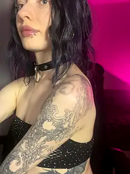 tributetoluxury's cam snapshot