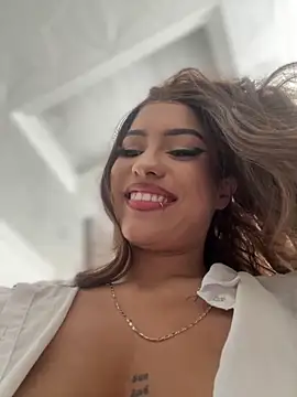 MystiqueXXX's cam snapshot