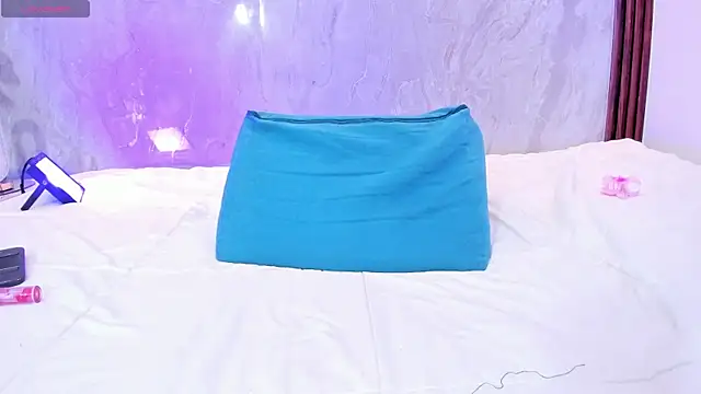 NahomiLynn's cam snapshot