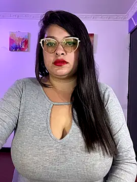 MiiaaJoness's cam snapshot