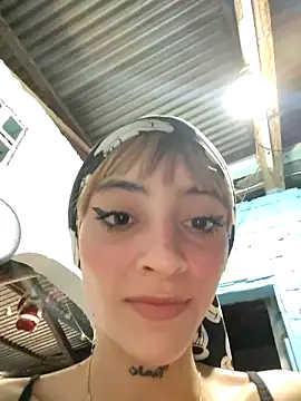 Dani-peggin's cam snapshot