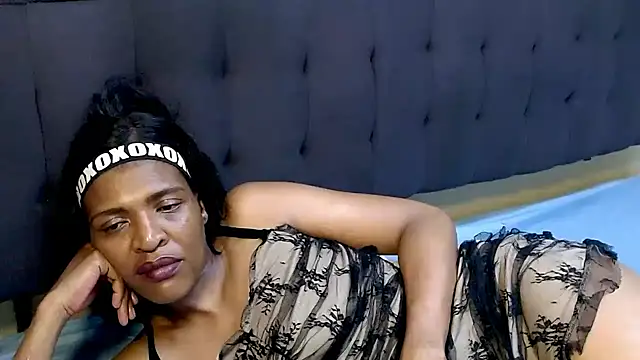 SpicyQueenxxxx's cam snapshot