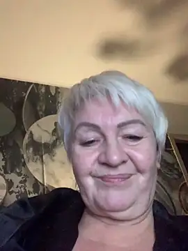 Laura_Millf's cam snapshot