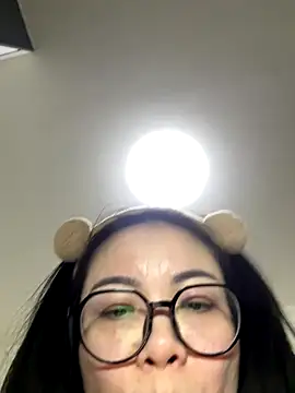 chick-888's cam snapshot