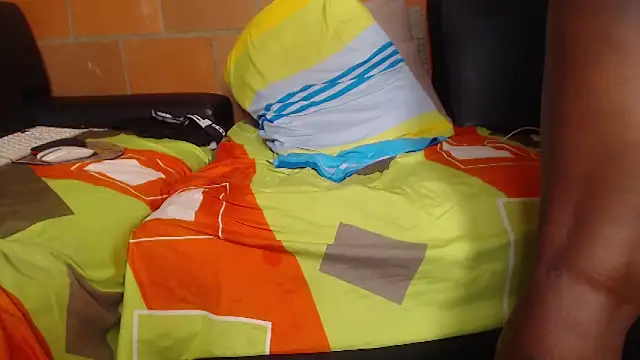 sexyblackxx12's cam snapshot