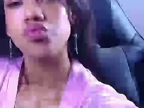 brunette_candyy_'s cam snapshot