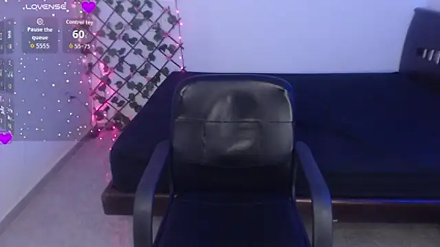 latin_mommy_'s cam snapshot