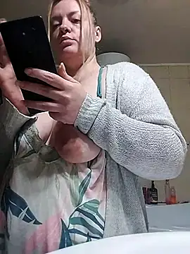 Mommygetnaughty live sex cam