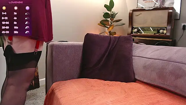 Kira_Reign's cam snapshot