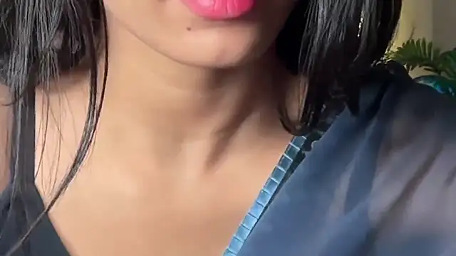 Wow-nisha's cam snapshot