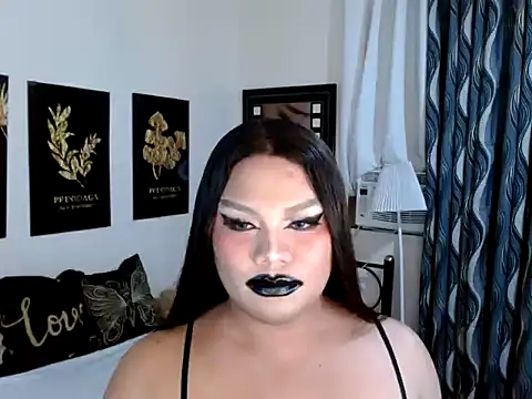 TSbrianaHugeCock's cam snapshot