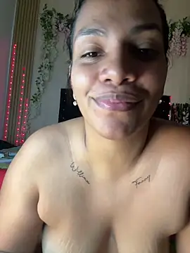 ArielleMillerr-'s cam snapshot