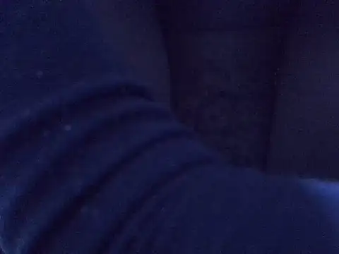 Just_Karu's cam snapshot