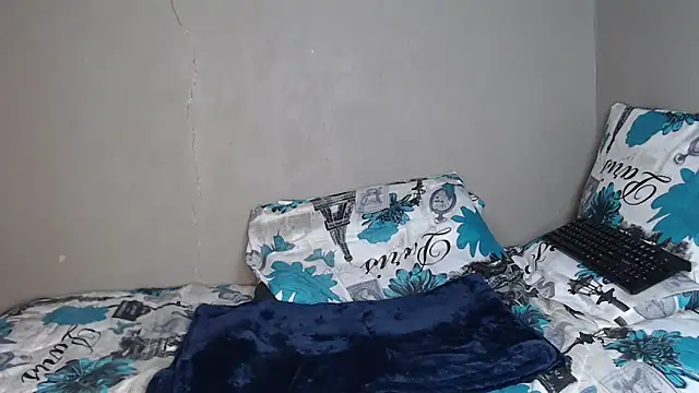 Lunalee's cam snapshot