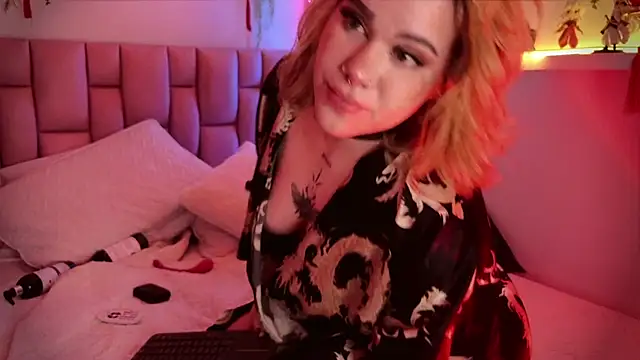 albaismynameX's cam snapshot